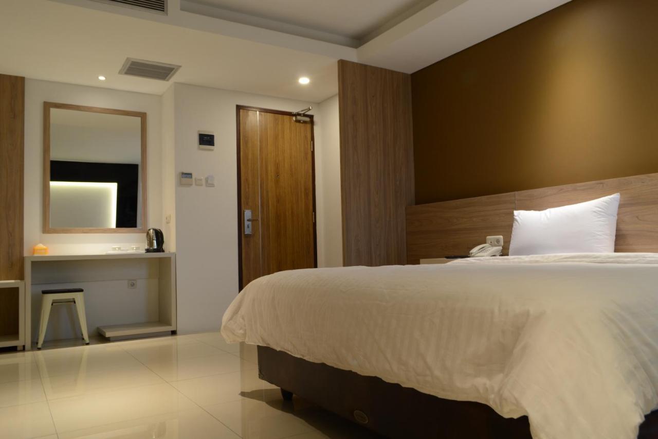 Kampioen Bed & Breakfast Bandung Exterior photo