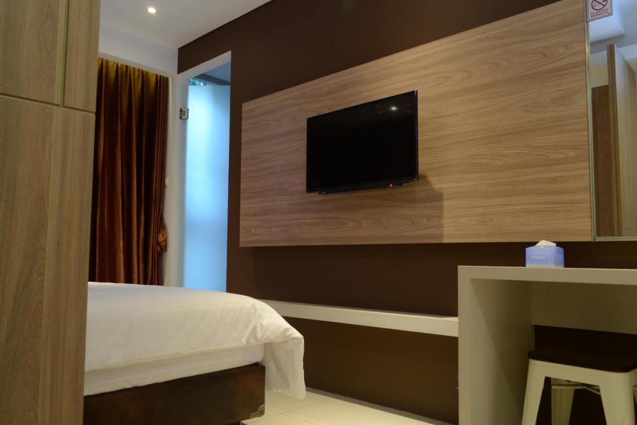 Kampioen Bed & Breakfast Bandung Exterior photo