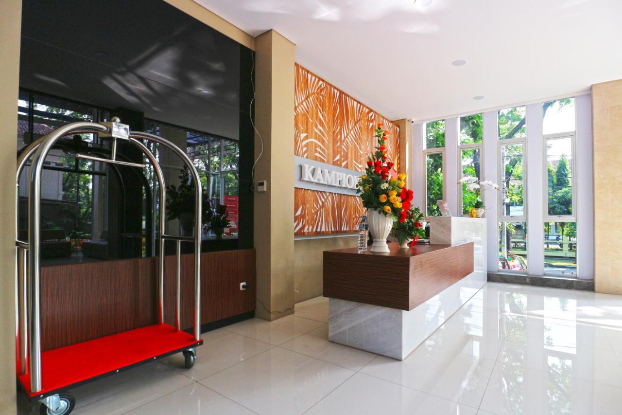 Kampioen Bed & Breakfast Bandung Exterior photo