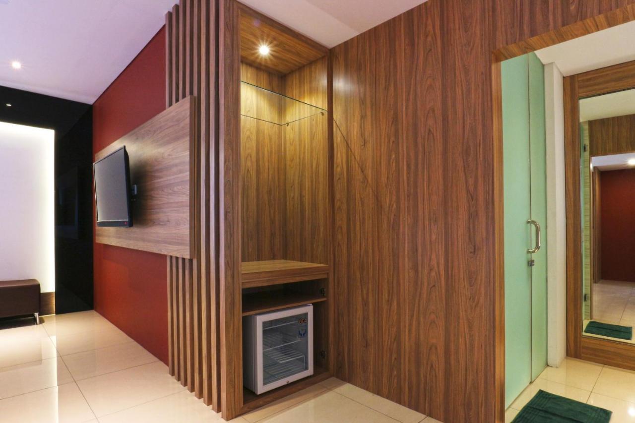 Kampioen Bed & Breakfast Bandung Exterior photo